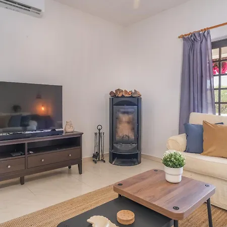 Quinta Do Coala - Spacious Countryside Orchard House & Cottage, 10 Min From Lagos Σπίτι διακοπών *