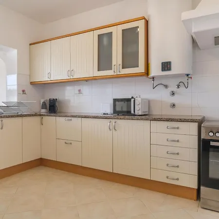 Quinta Do Coala - Spacious Countryside Orchard House & Cottage, 10 Min From Lagos
