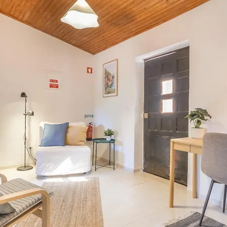 Quinta Do Coala - Spacious Countryside Orchard House & Cottage, 10 Min From Ferienhaus *